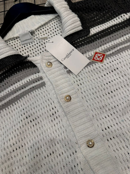 Conjunto Casablanca branco com listras cinza em crochê. Limitado.